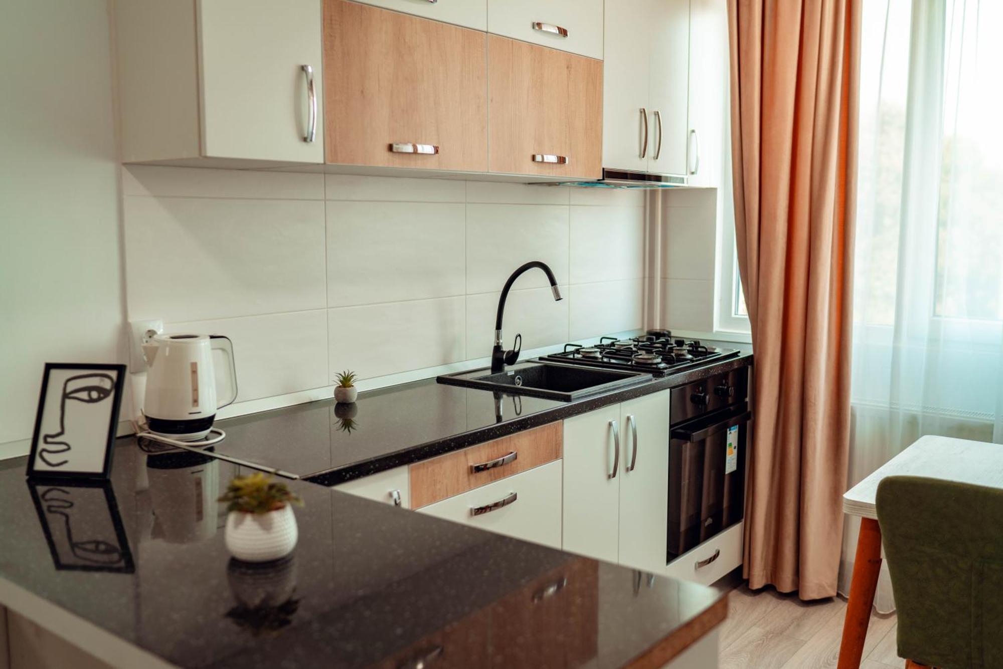 Cozy Apartments - One Residence Jászvásár Kültér fotó