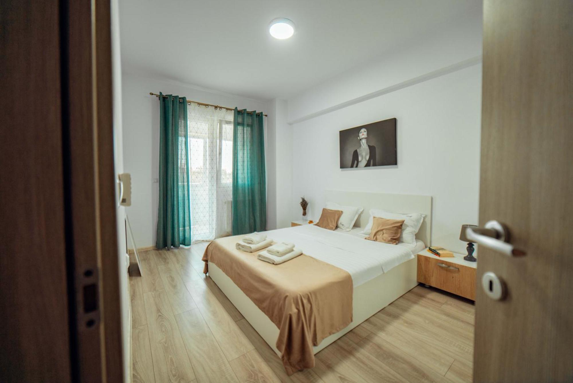 Cozy Apartments - One Residence Jászvásár Kültér fotó